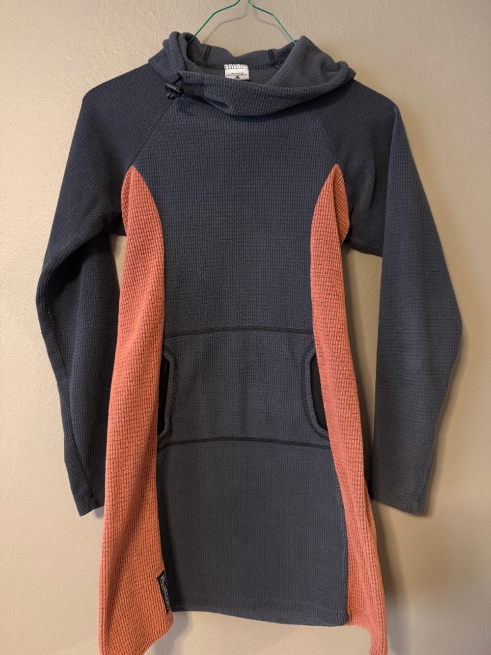 Melanzana hooded dress
